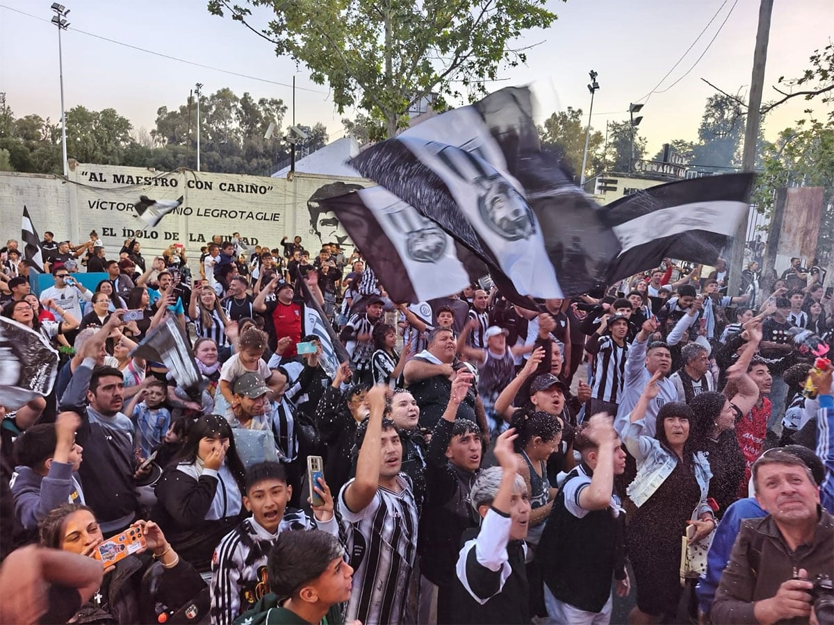 gimnasia-de-mendoza-1