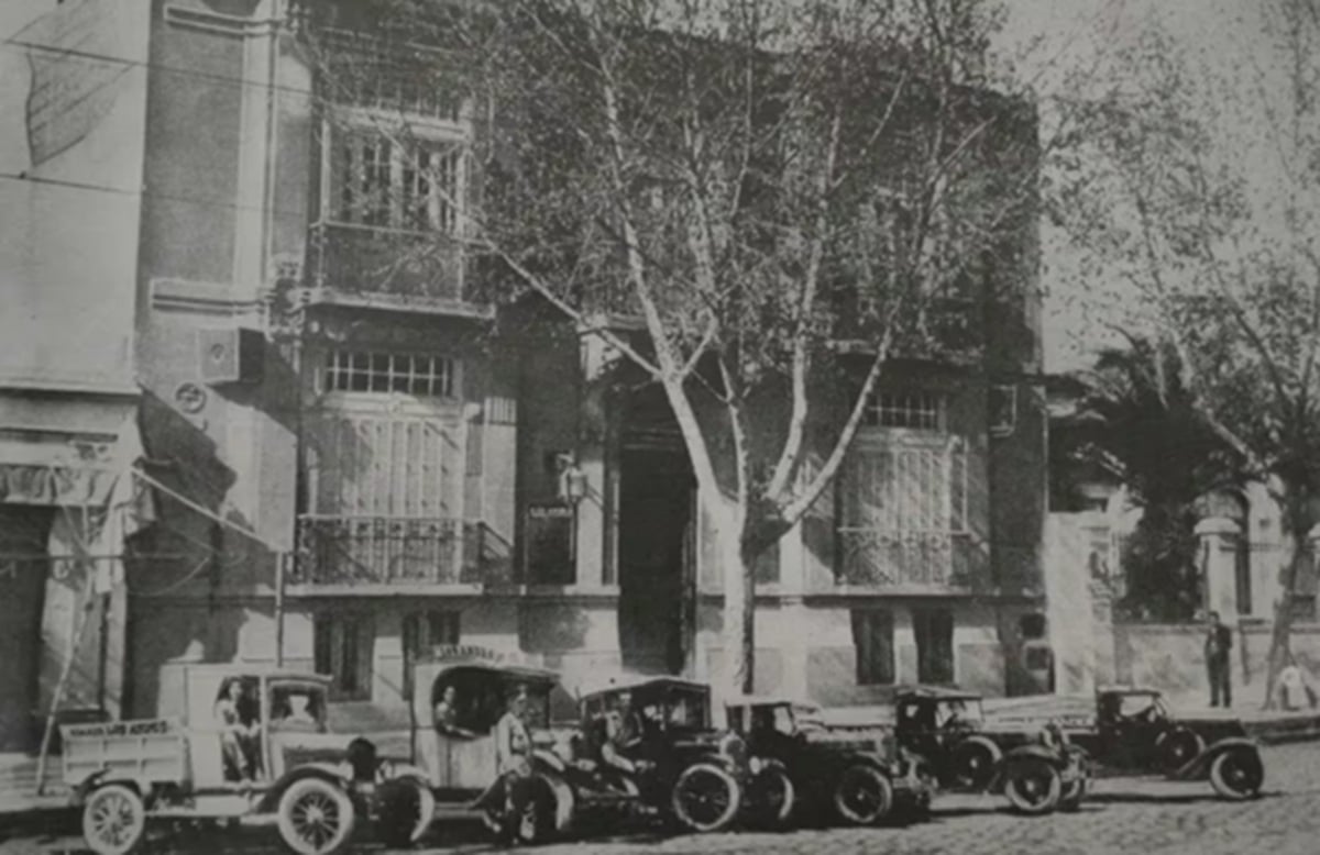 LA2