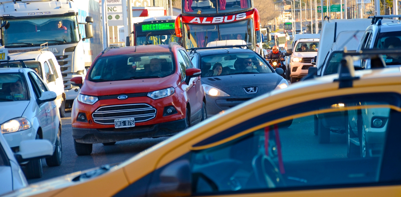 3-07-2019-NEUQUEN-PROTESTA-Y-CORTE-PUENTE-Y-RUTAS-TAXISTAS-MAURO-PEREZDSC_8684