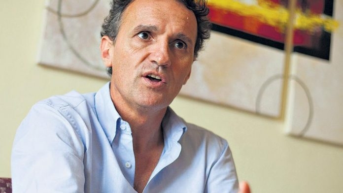gabriel-katopodis-113-696x392
