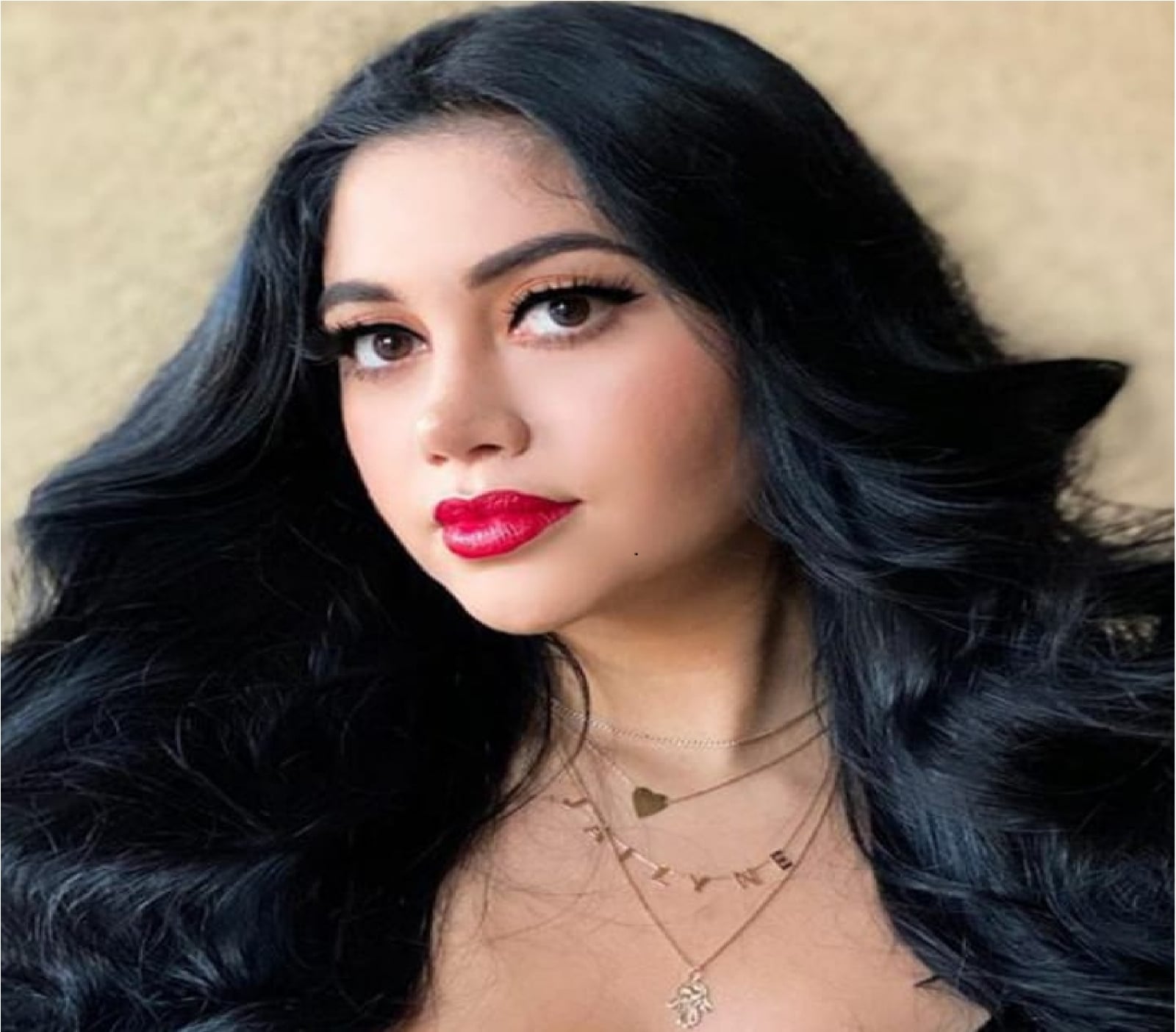 Jailyne Ojeda port