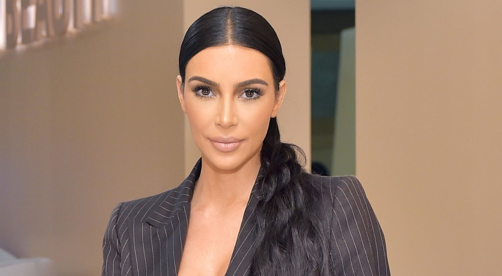 Kim Kardashian port