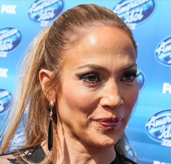 jennifer_lopez.png_1257400867