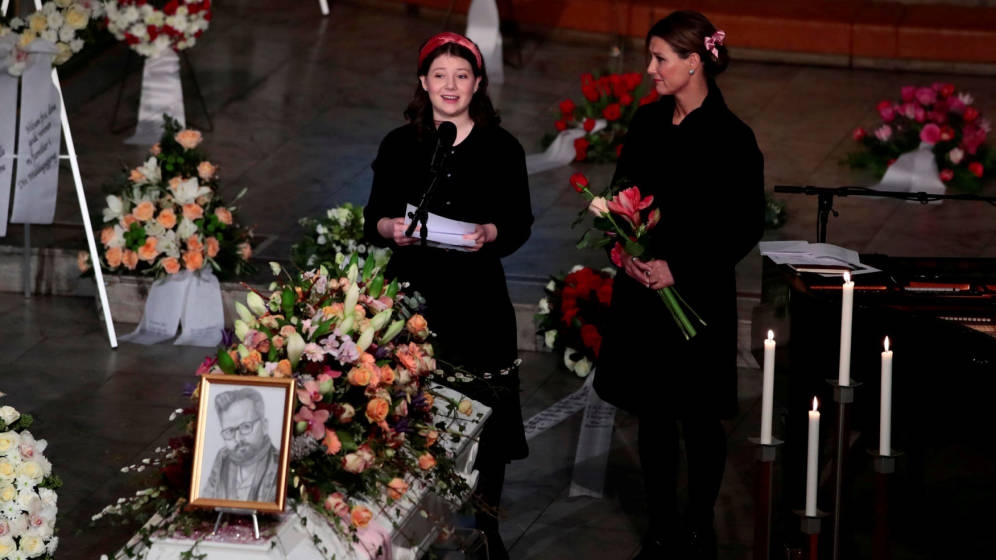 las-palabras-de-maud-en-el-funeral-de-su-padre-ari-behn-no-es-culpa-de-nadie