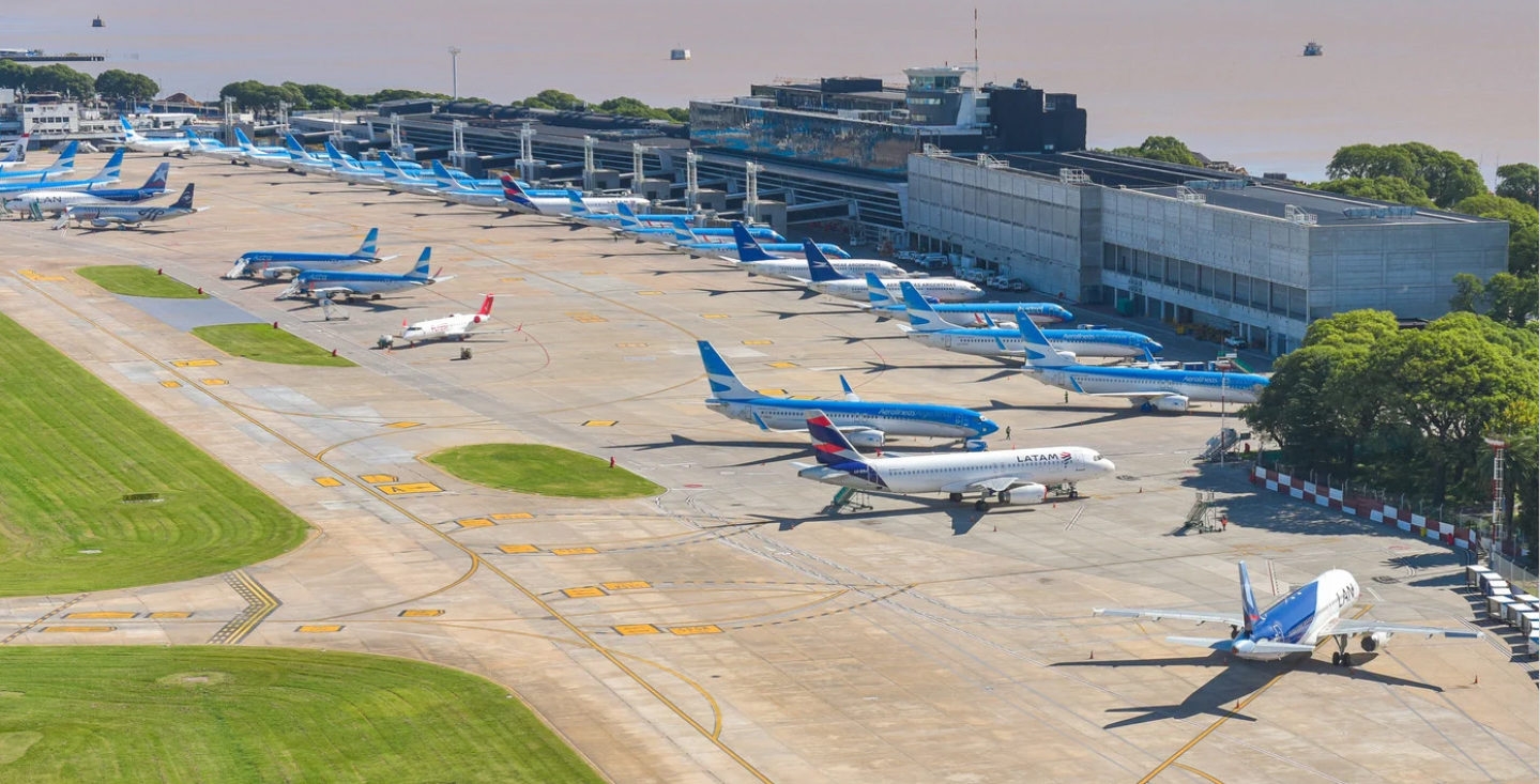 aeroparque-en-cuarentena-750x375@2x