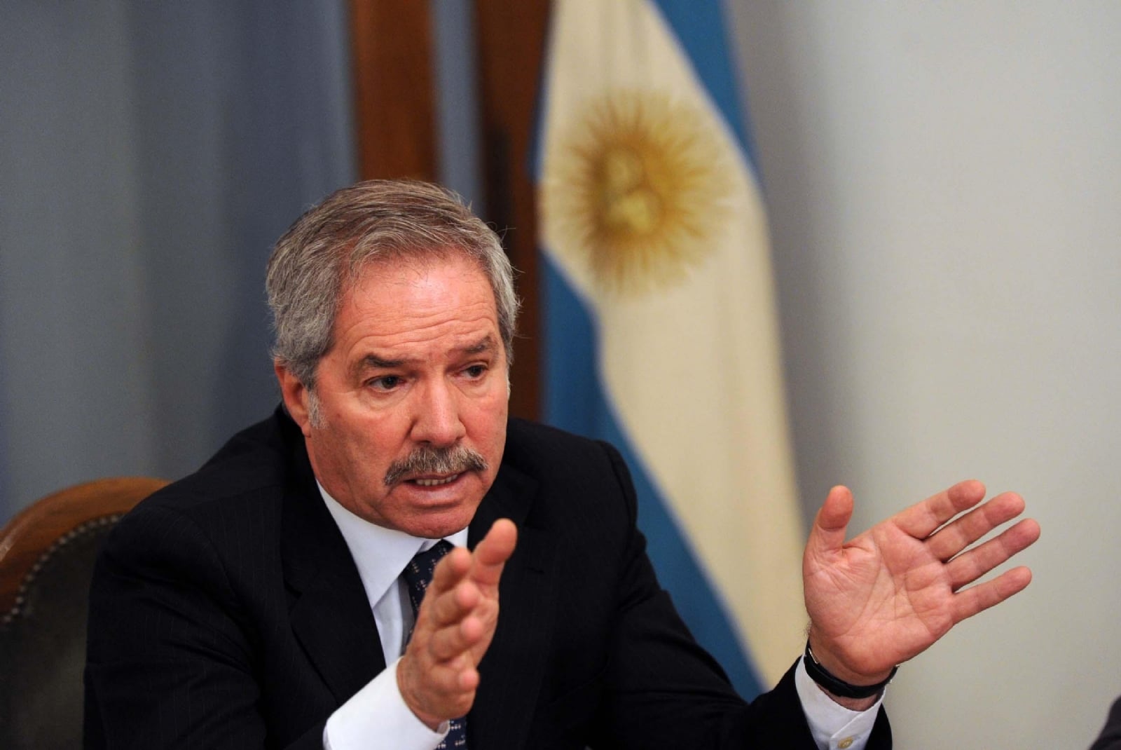 felipe-sola_1590530879