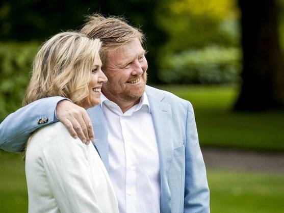 el-escandalo-de-guillermo-alejandro-y-maxima-de-holanda-obligados-a-rectificar