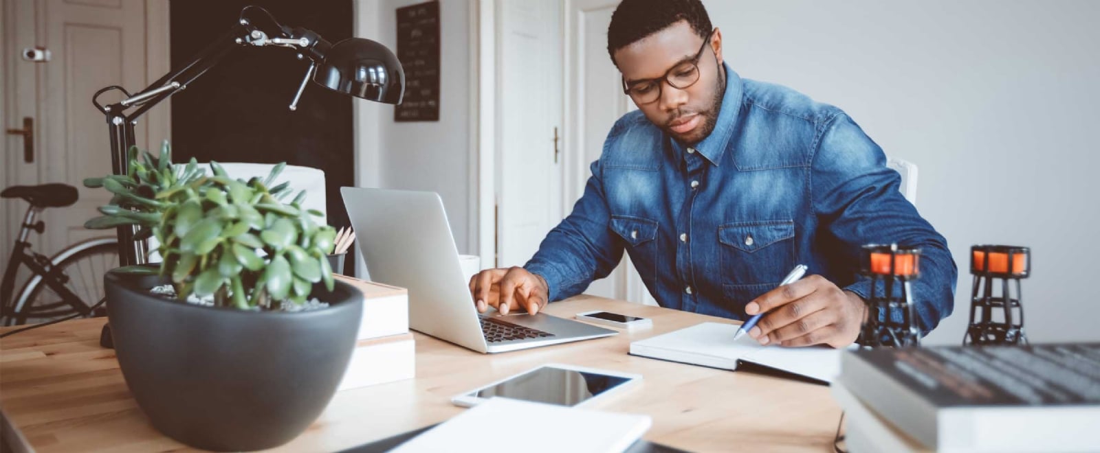 P-LS-YP-from-full-time-to-freelancer-Hero