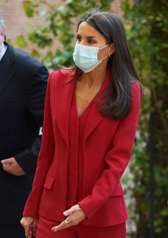 queen-letizia-of-spain-attends-the-annual-meeting-of-the-board-of-the-student-residence-at-residencia-de-estudiantes-on-october-8-2020-in-madrid-spain