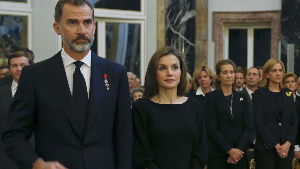 Felipe_VI-Reina_Letizia-Cristina_de_Borbon_y_Grecia-Funerales-Familia_Real-Palacio_Real-Casas_Reales_215240061_34169475_1024x576
