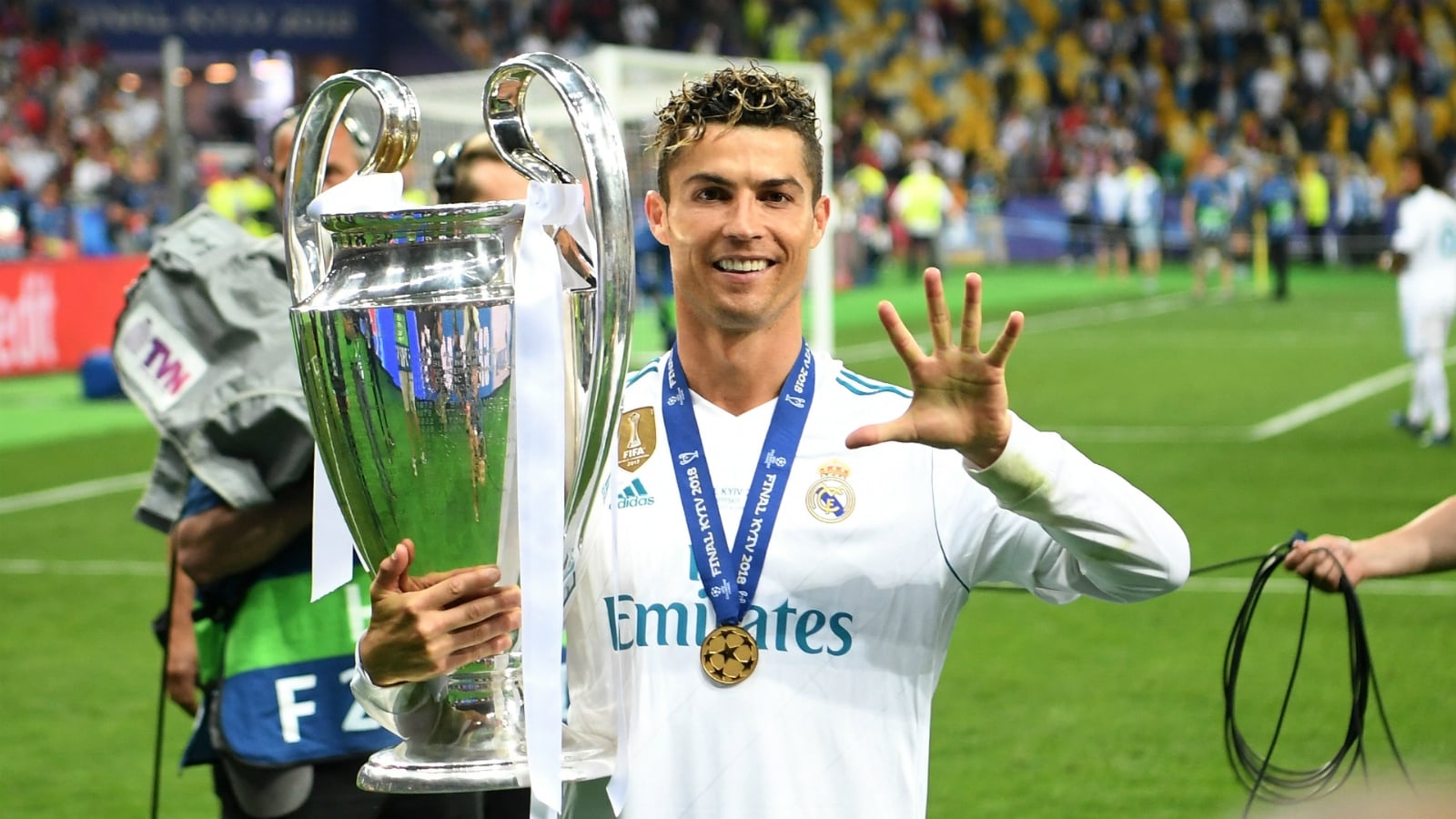 cristiano-ronaldo-real-madrid-2018_jkk9bgo4dipp1vdowznhzyxu5