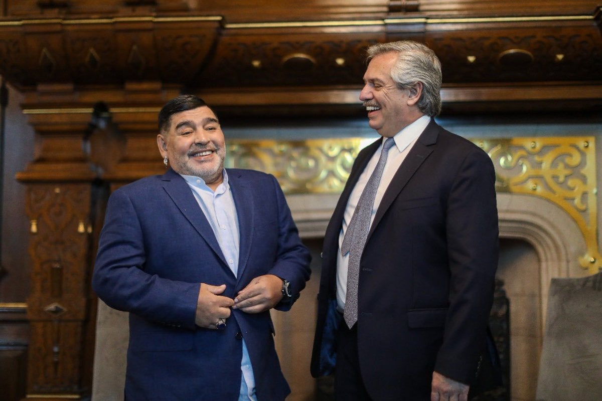 maradona-alberto-fernandez