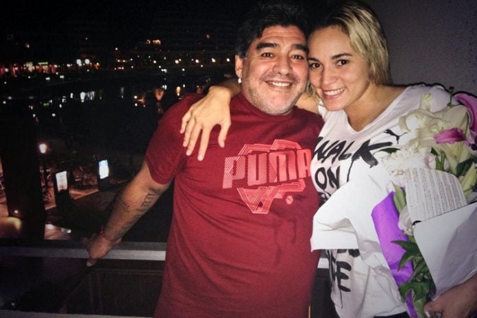 www.minutoneuquén.com MARADONA Y ROCIO OLIVA
