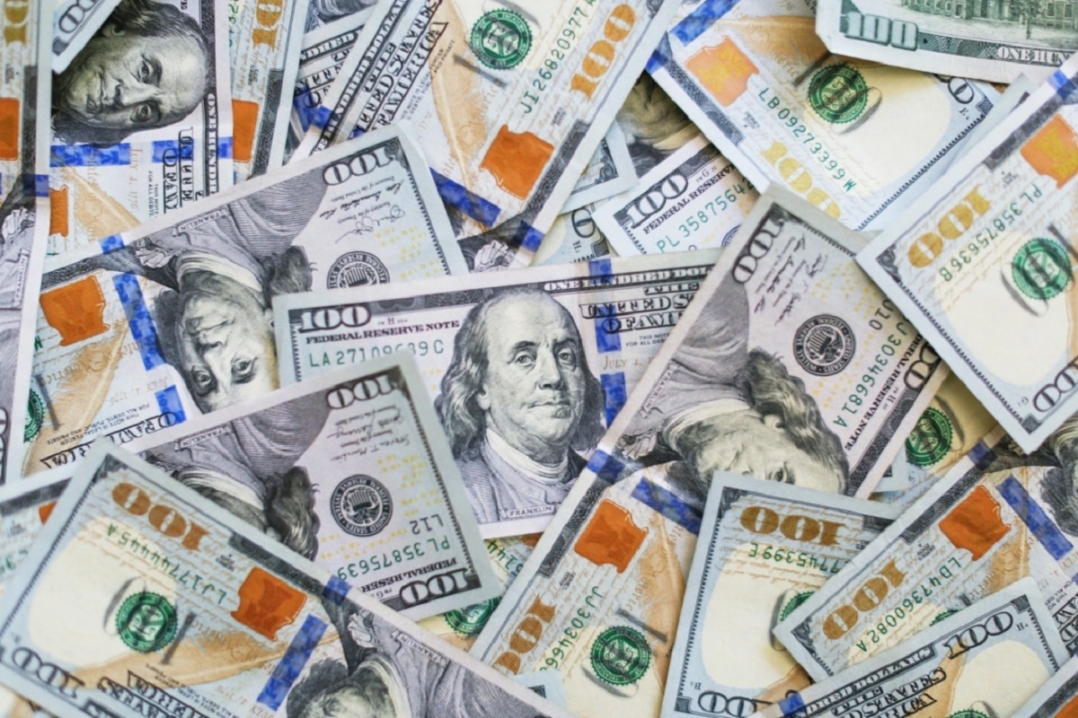 el-dolar-estadounidense-pierde-fuerza-frente-al-dolar-canadiense-y-el-dolar-australiano-el-cambio-usdcad-en-una-consolidacion-analisis-de-divisas