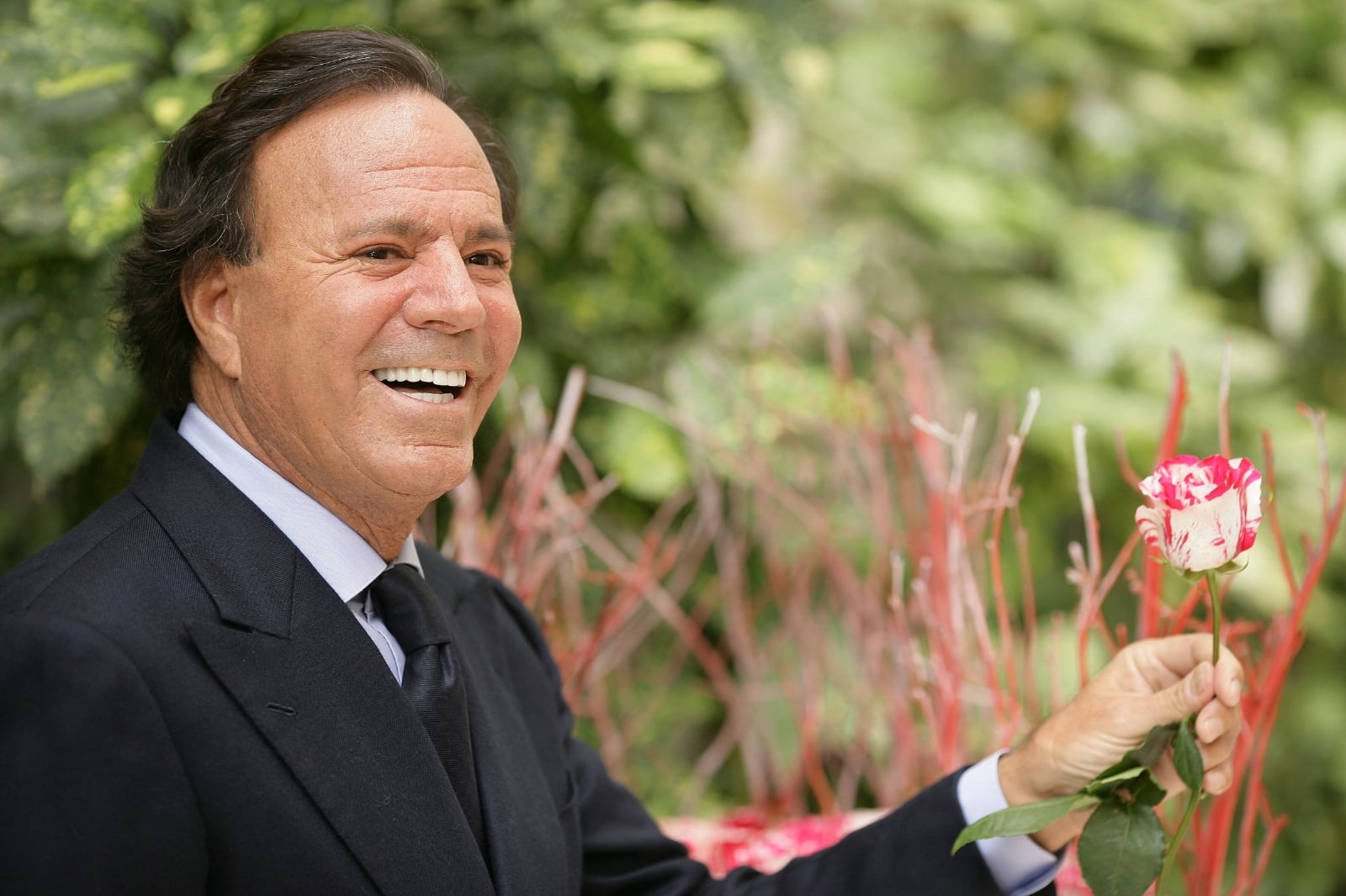 www.minutoneuquen.com Julio Iglesias2