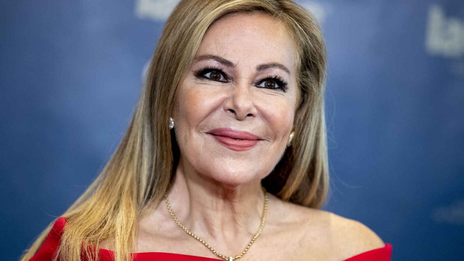 Ana_Obregon-Alex_Lequio-Muertes-Cancer-Redes_sociales-Famosos_491461560_152259907_1706x960