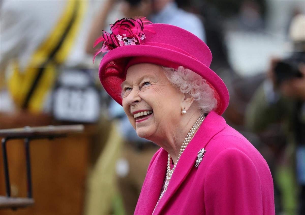 www.minutoneuquen.com reina isabel II ss sasdaportada