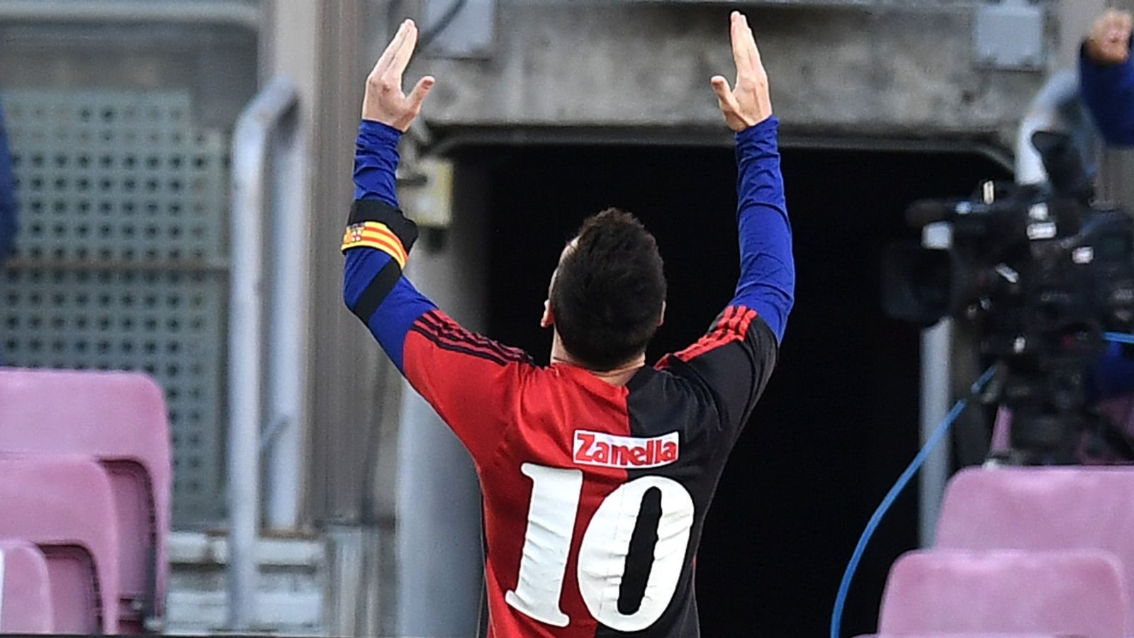 skysports-messi-maradona-barcelona_5188828