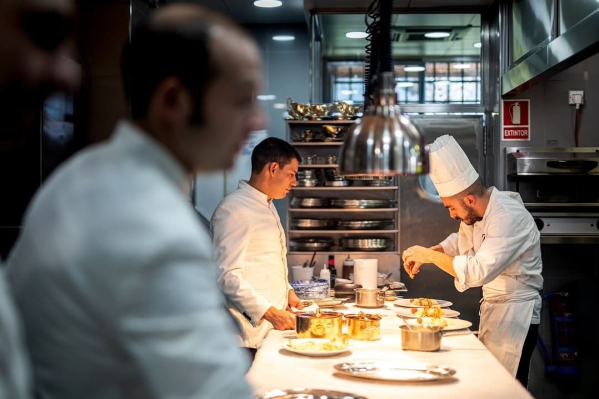 www.minutoneuquen.com restauranteespaña00