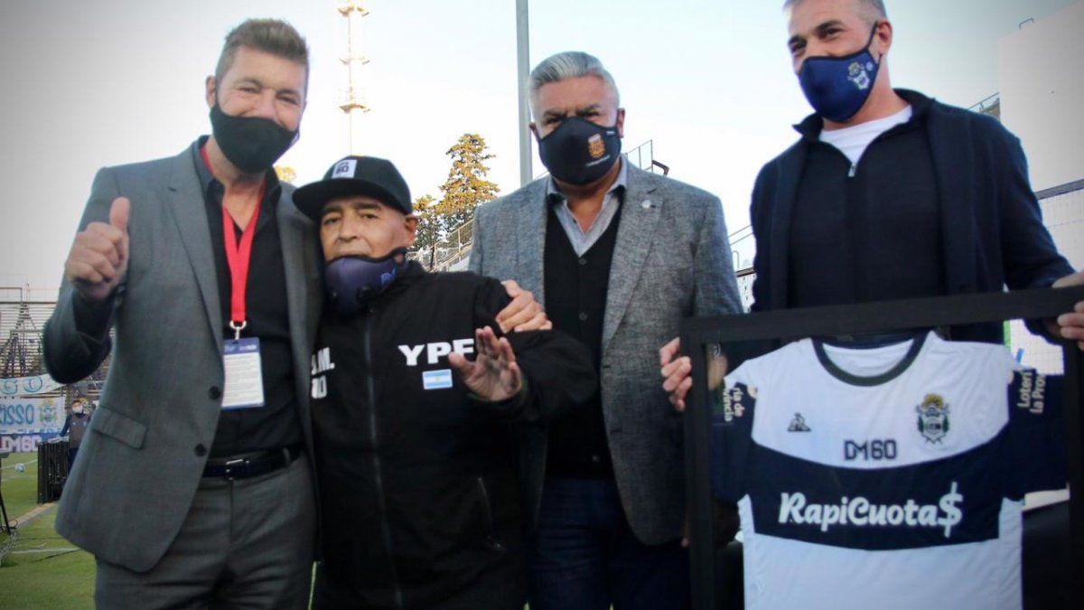 diego-maradona-debilitado-el-dia-su-cumpleanos