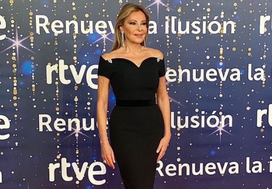 ANA OBREGÓN