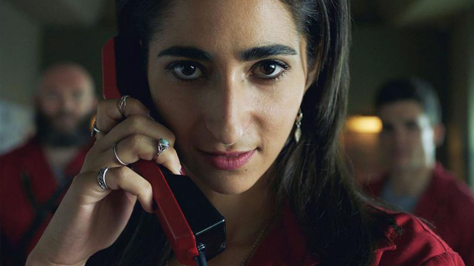 alba flores la casa de papel portada