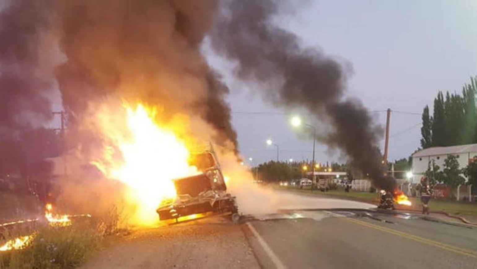 www.minutoneuquen.com_brutal_incendio-lanczos3