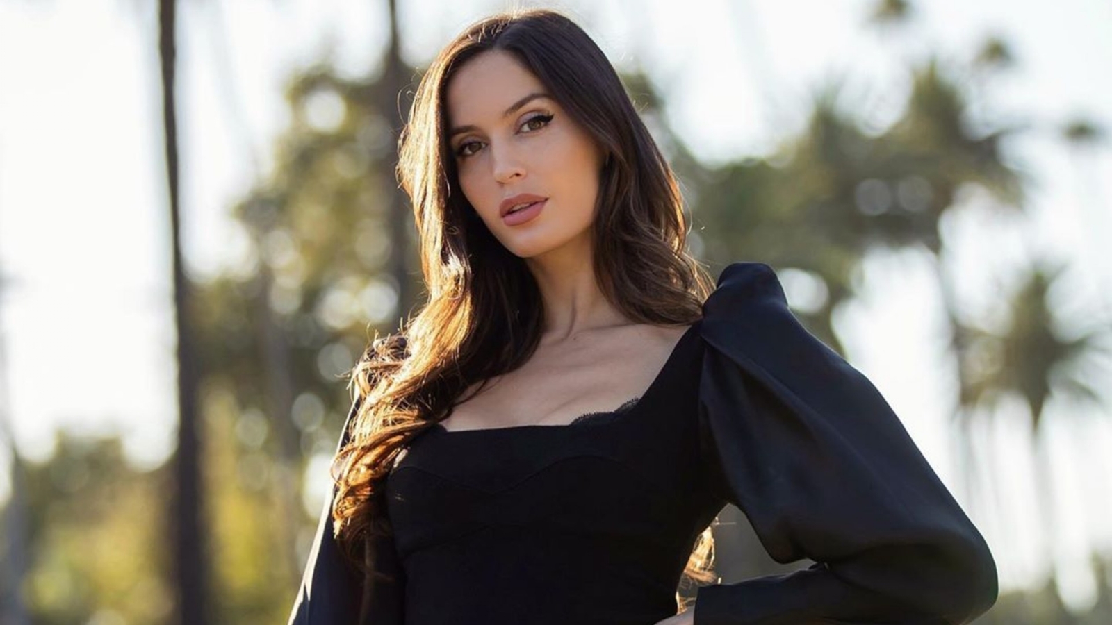 191007_4043935_Natalia_Barulich__novia_de_Maluma__ahora_es_