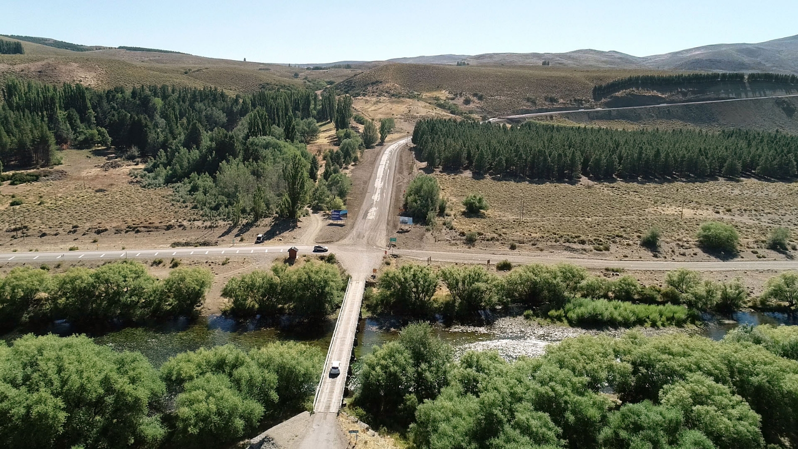 Neuquen.-Ruta-23-tramo-Río-Malleo-a-Puente-Pilolil...-Ph-LGPM-004