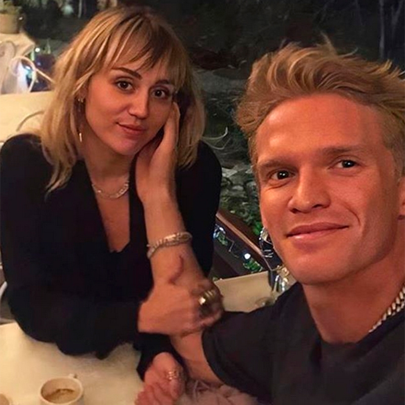 miley_cyrus_y_cody_simpson_3792_820x820