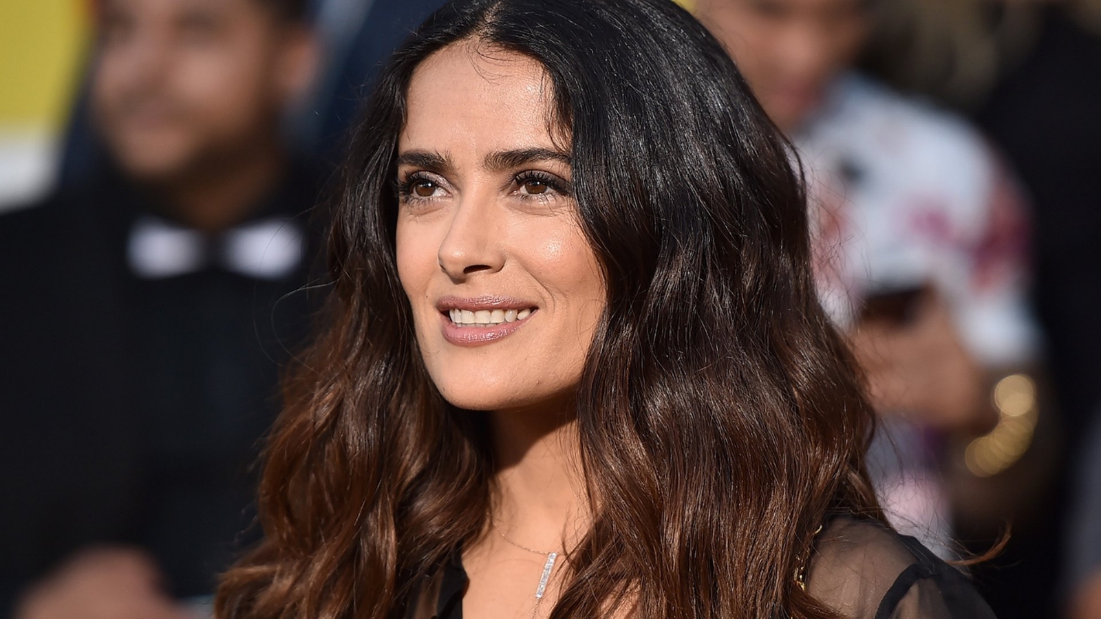 Salma-Hayek-“No-puedo-creer-que-estoy-trabajando-con-Jon-Snow”.-MVS-NOTICIAS.