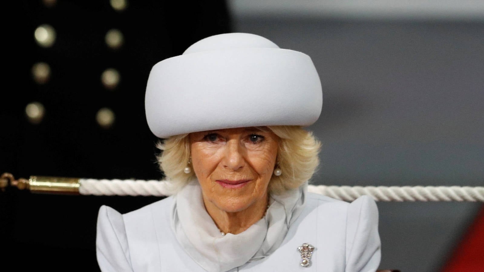 la-extrana-reaccion-de-camilla-parker-bowles-cuando-le-preguntan-por-el-megxit
