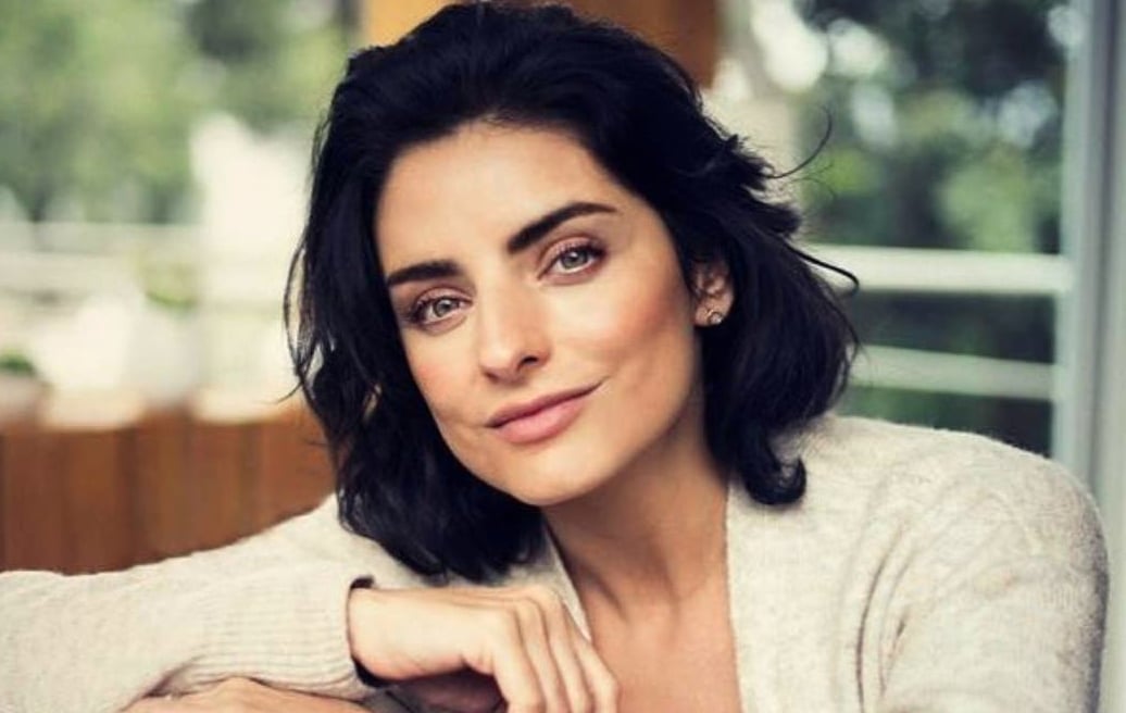 Aislinn Derbez