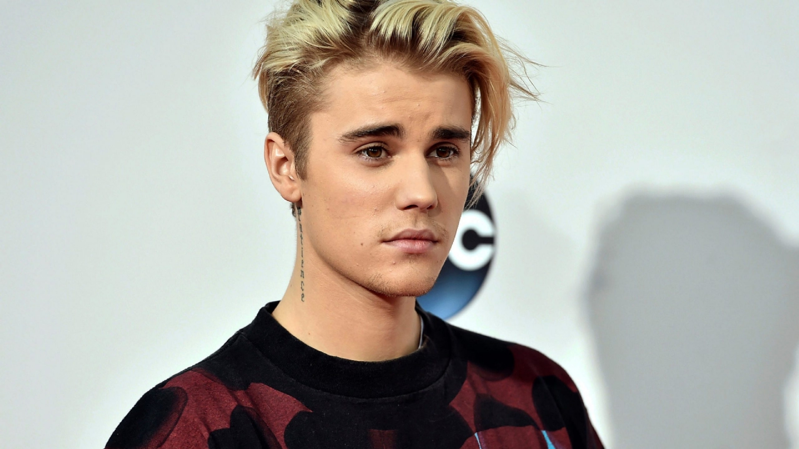 26cae653-5f5d-4622-9666-016ee594a026-AP_Music-Justin_Bieber-scaled