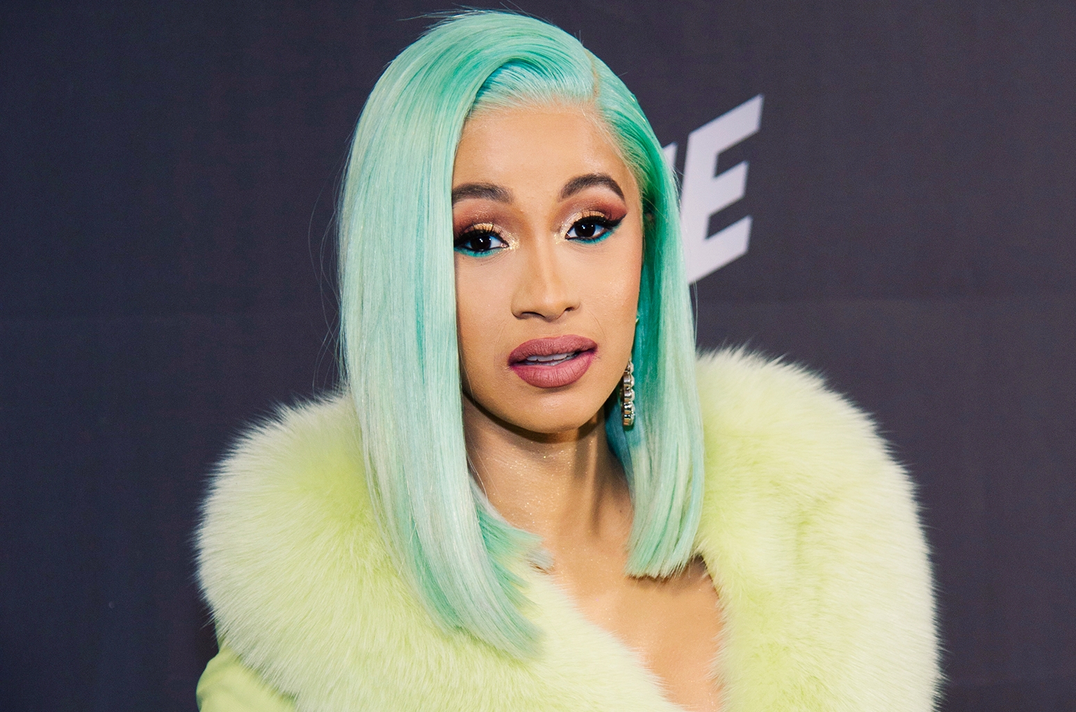 cardi-b-vestido