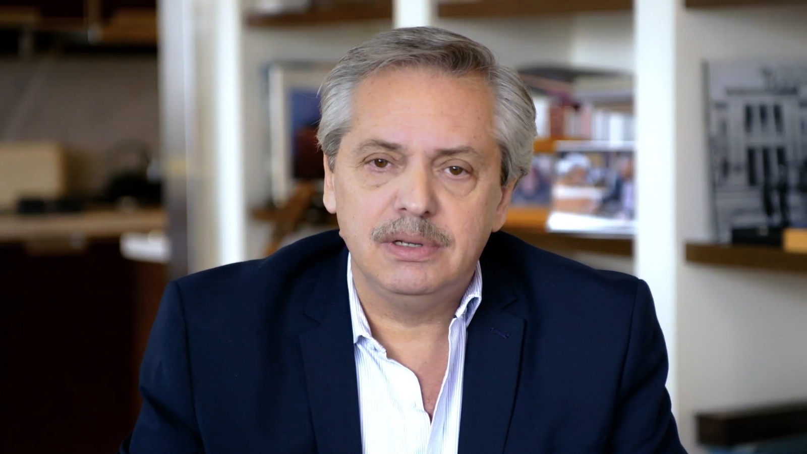 10)p