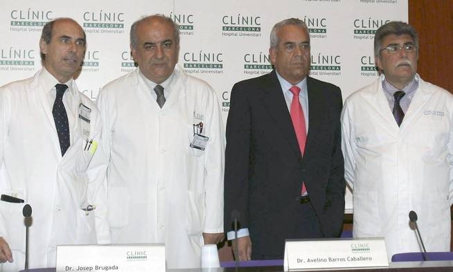 b06-barcelona-08-05-2010-el-doctor-laureano-molins-lopez-rodo-i-director-del-equipo-medico-que-opero-hoy-al-rey-en-el-hospital-clinico-de-barcelona-para-extirparle-un-nodulo-en-el-pulmon-derecho-junto-al-doctor-josep-