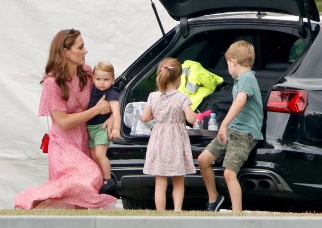 kate-middleton-princess-charlotte-lousi-george-z