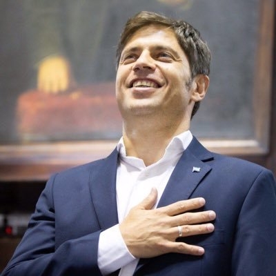 EFWhoTUw_400x400