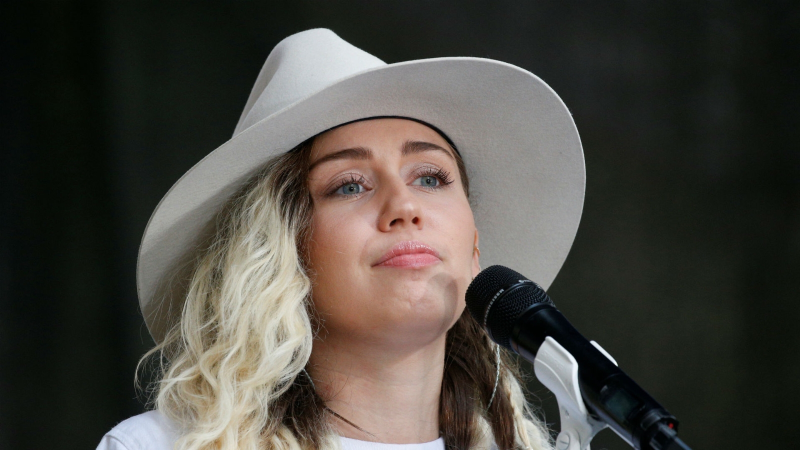 miley-cyrus-reuters