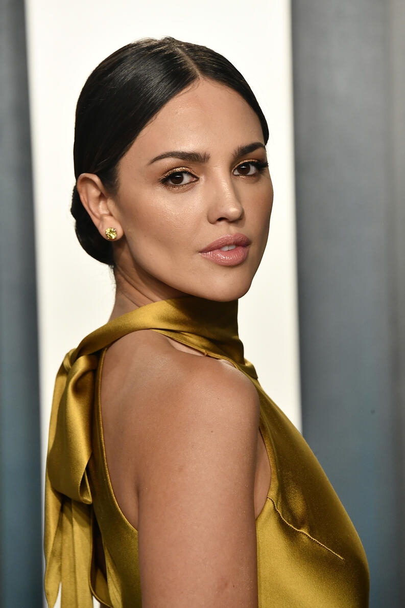 eiza_gonzalez_vestido_galvan_2020