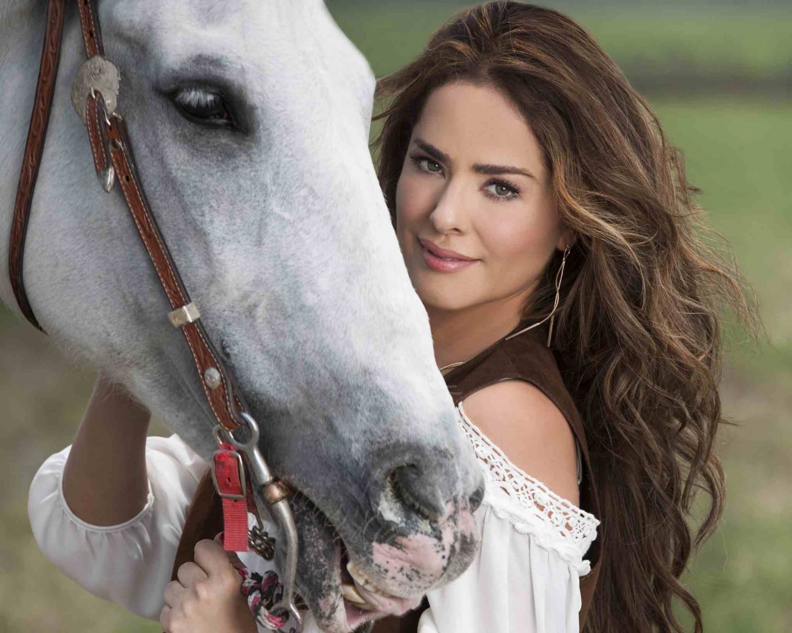 Danna-protagoniza-“Las-Amazonas”-donde-interactúa-toda-la-telenovela-con-“Maja”.-Foto-Cortesía-de-Televisa.-