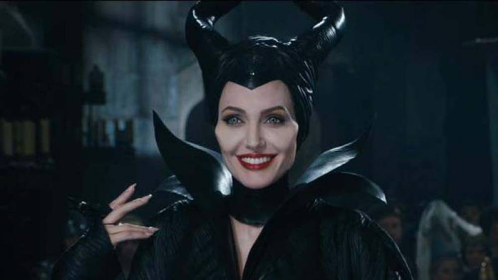 malefica_esta_de_regreso_y_luce_mas_malvada_que_nunca