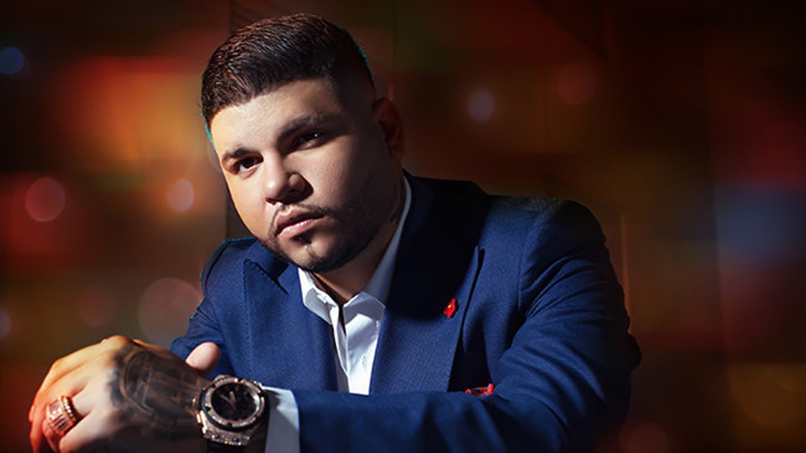 farruko-press-2015-billboard-650