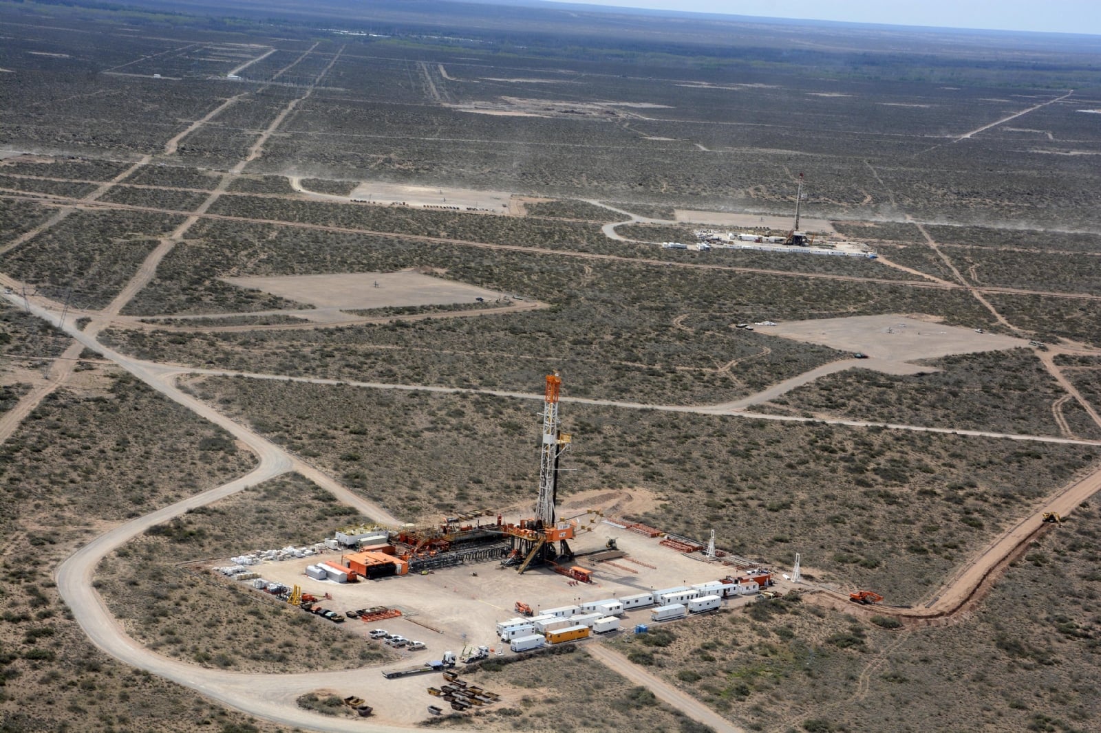 VACA-MUERTA-PETROLEO-Y-GAS-LINDERO-ATRAVESADO_DSC8100