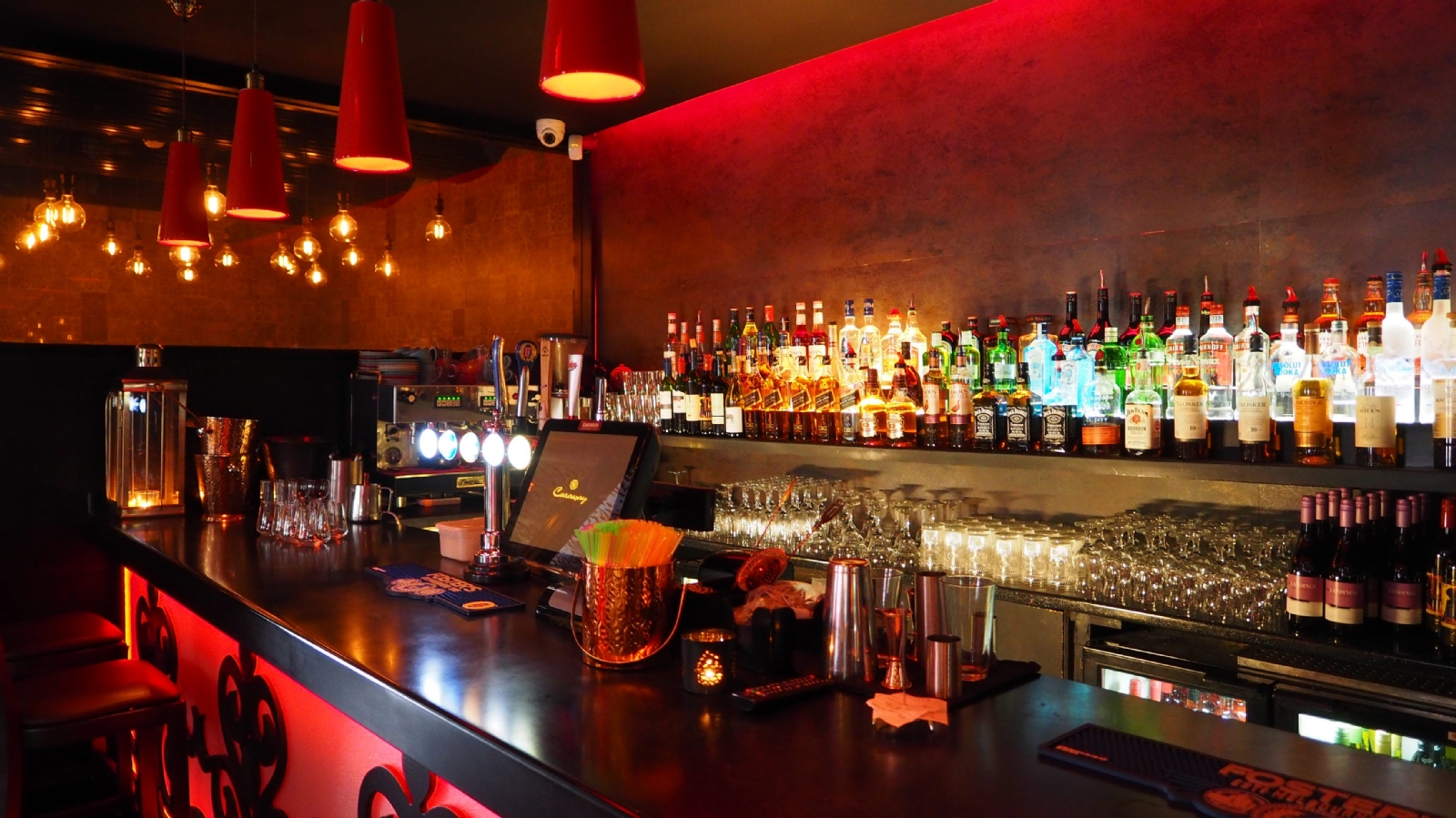 bar apertura