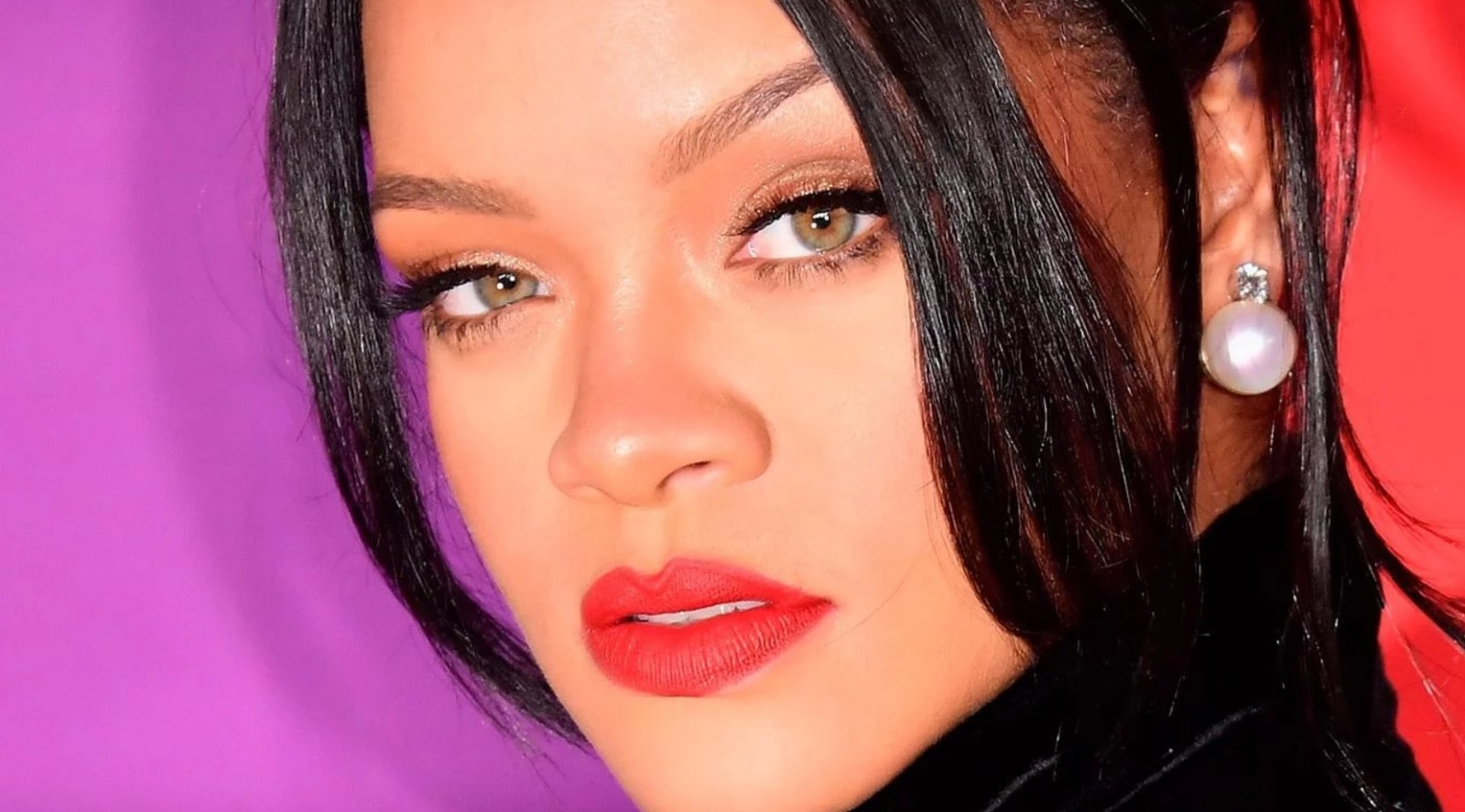 RIHANNA1