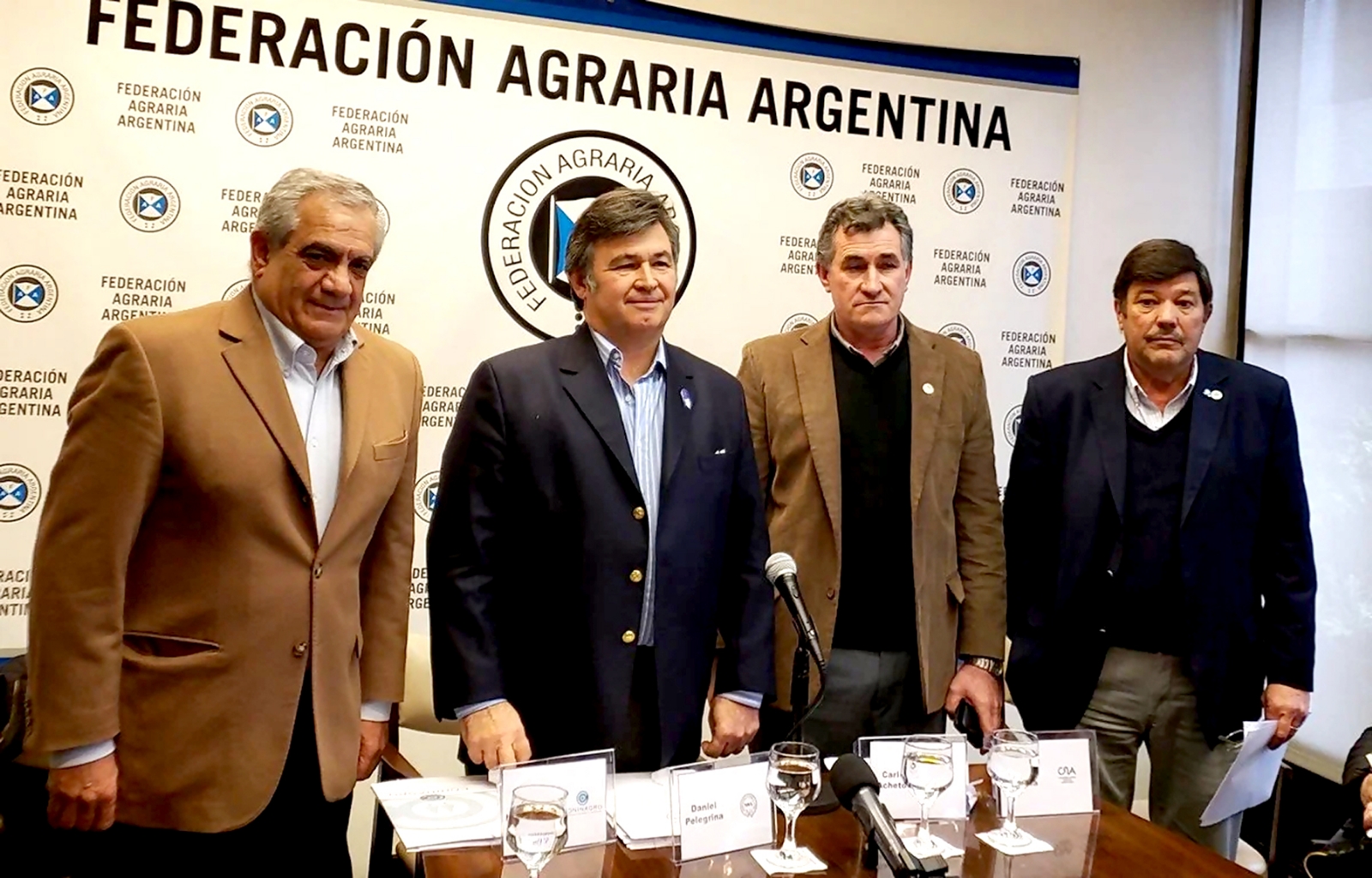 Mesa-enlace-Sociedad-Rural-Federacio´n-Agraria-Campo