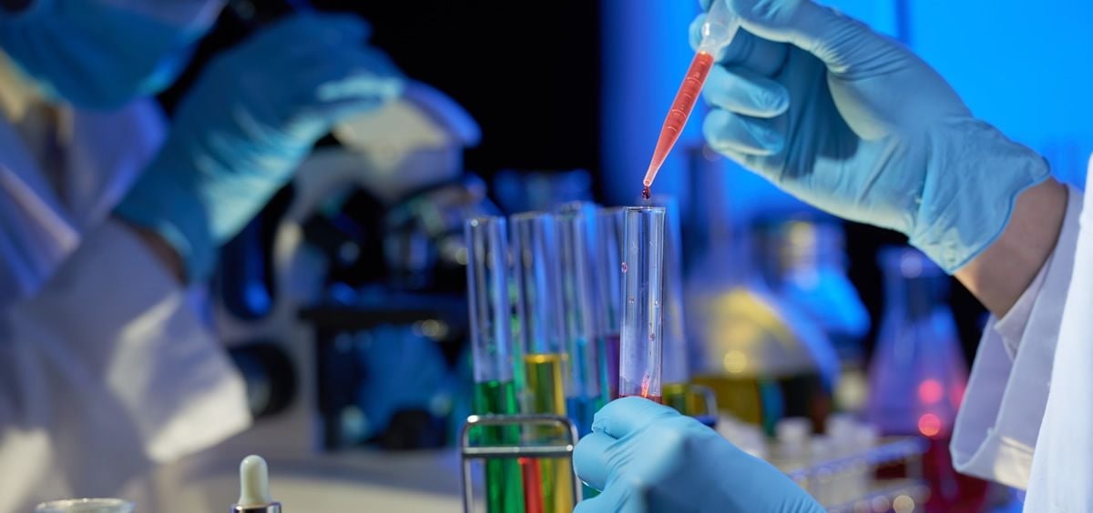 laboratorio-foto-freepik