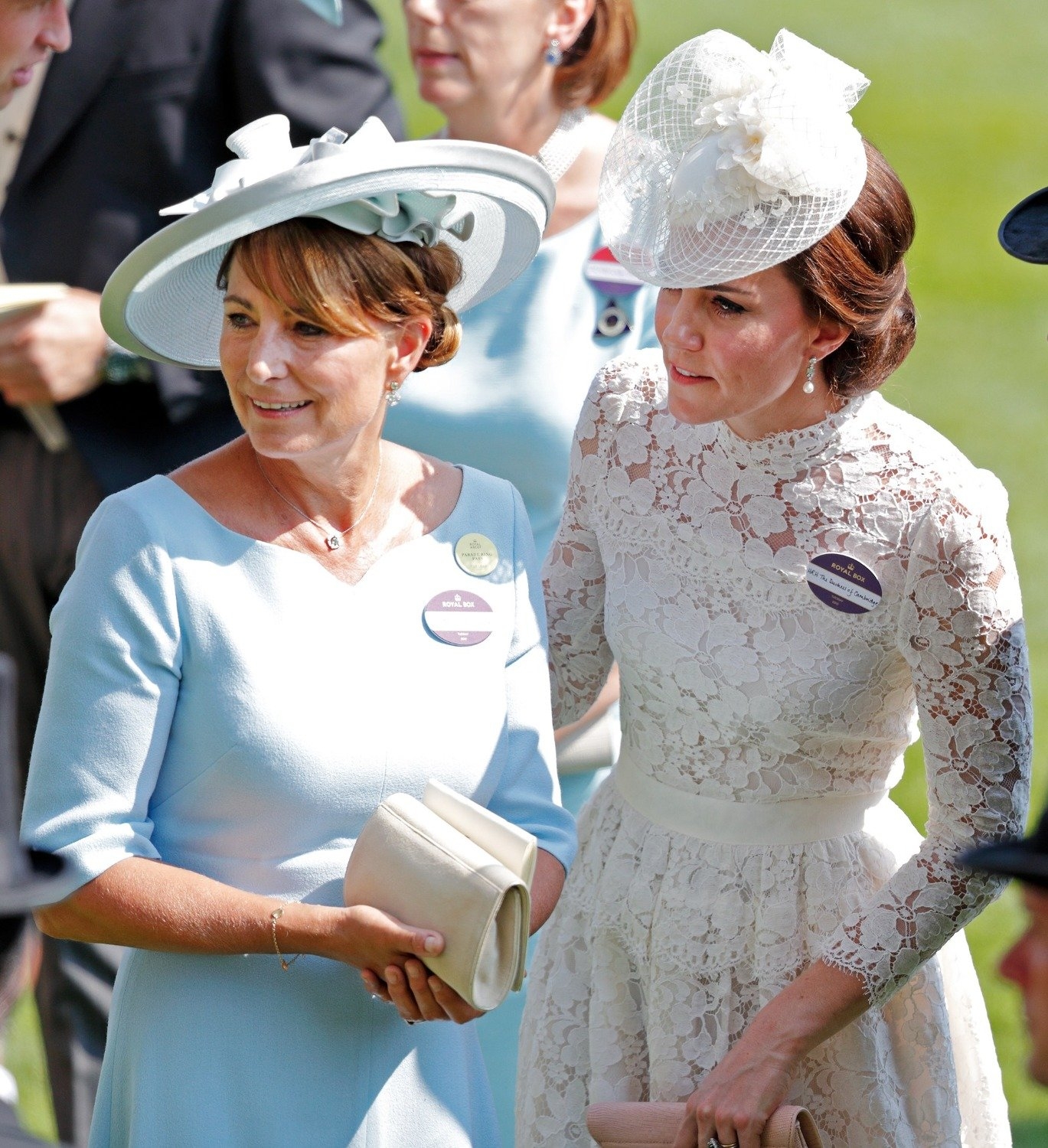 Carole-Middleton-Party-Pieces